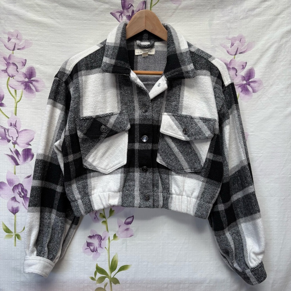 Pacsun L.A. Hearts Black And White Plaid Cropped Flannel Button Shacket